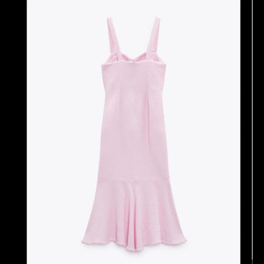 🩷 TEXTURED RUFFLED DRESS - Picture 11 of 14